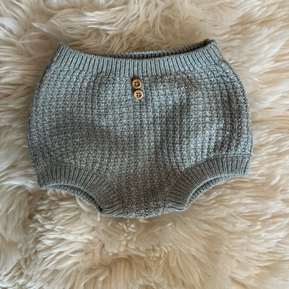 Zara Gray Knit Shorts, New with Tags, Size 0-1M, Perfect Condition